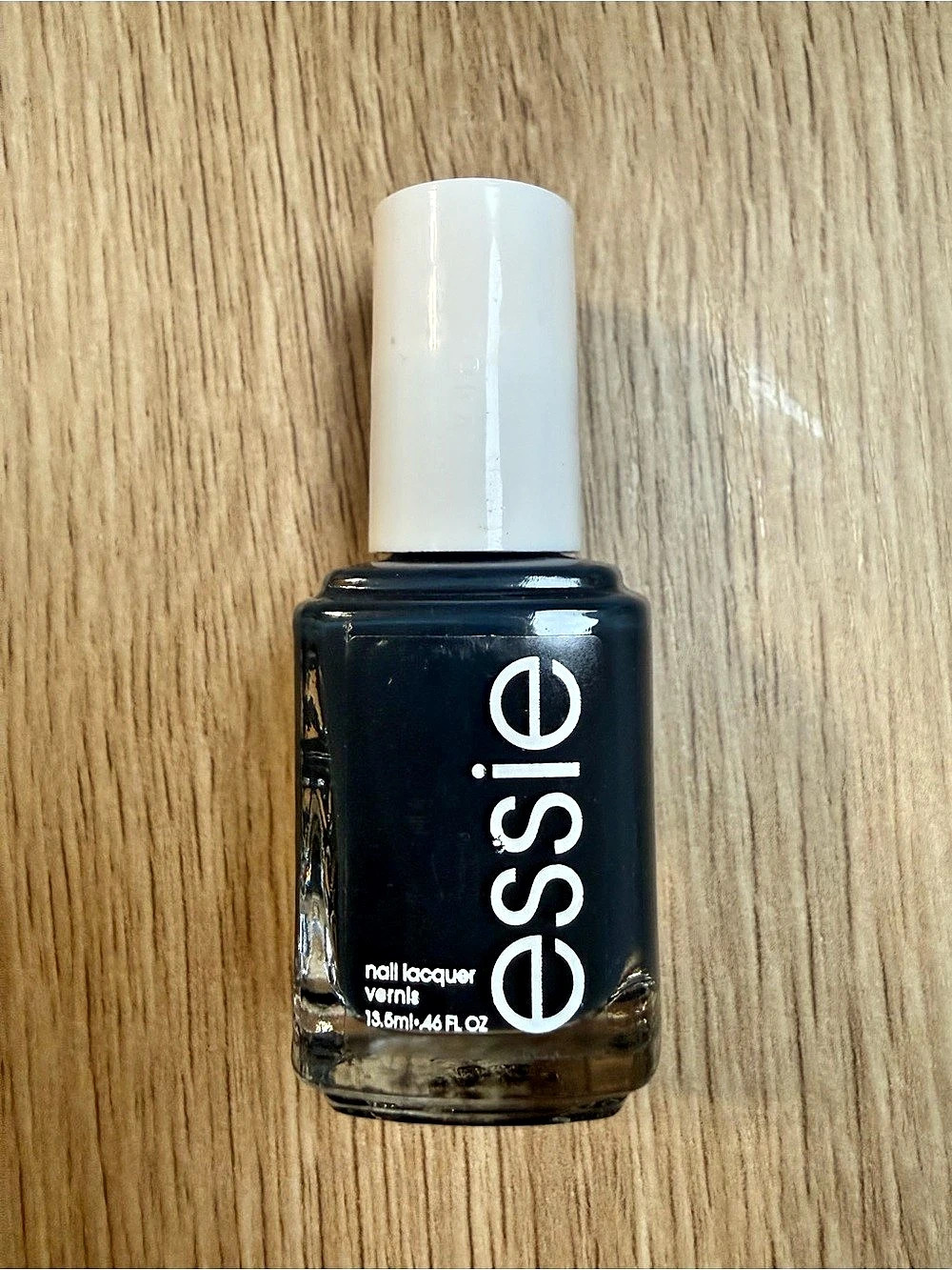 essie punk at heart Nail Polish Black NWT